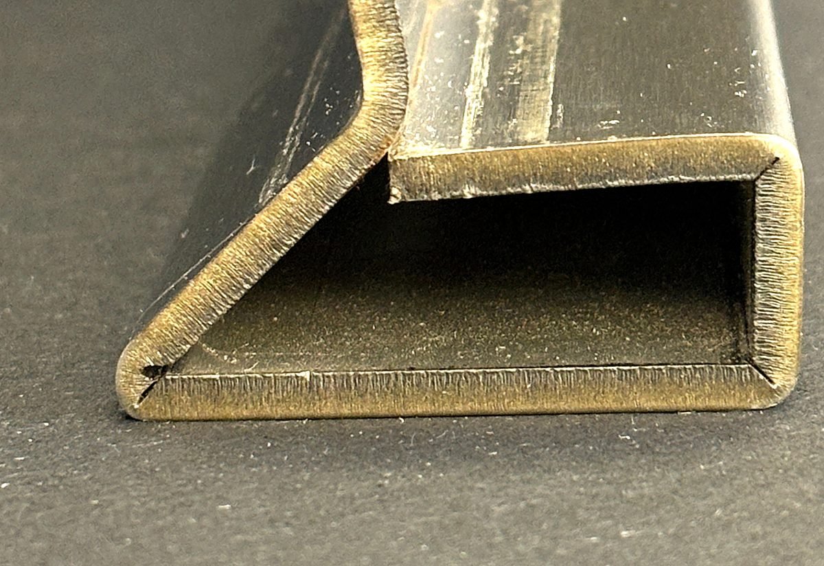 P Channel: bent edge close-up