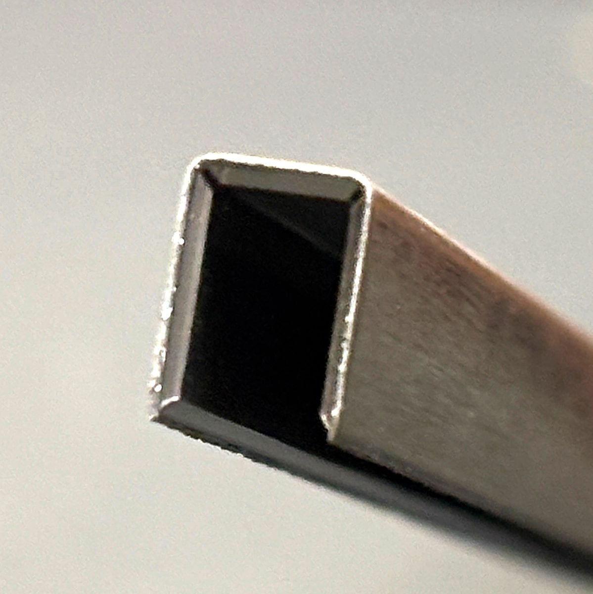 Square & Rectangular Pipe Profile: bent edge close-up 5