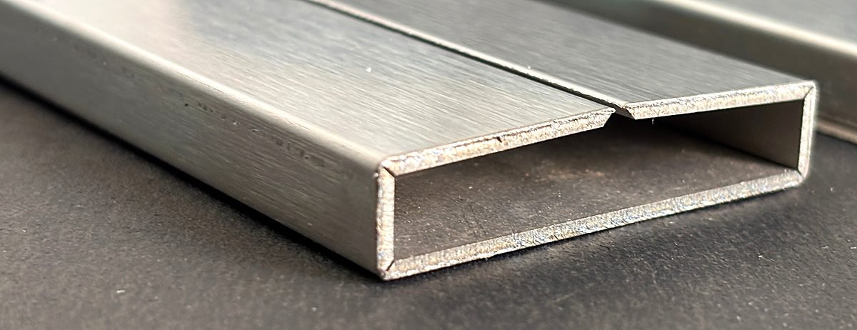 Square & Rectangular Pipe Profile: bent edge close-up 11