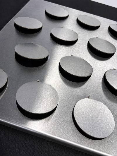A coin facade panel