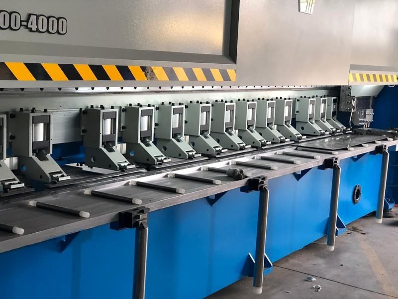 The 5-axis CNC press brake with its tooling rail