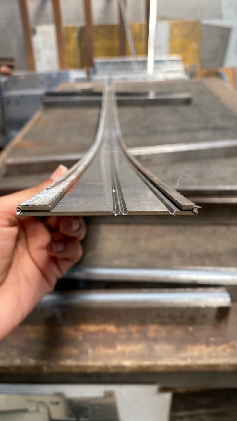 Real view: the V-grooved T profile before bending