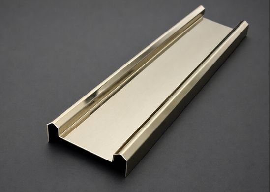 Metallic wall and tile highlighter trim profile